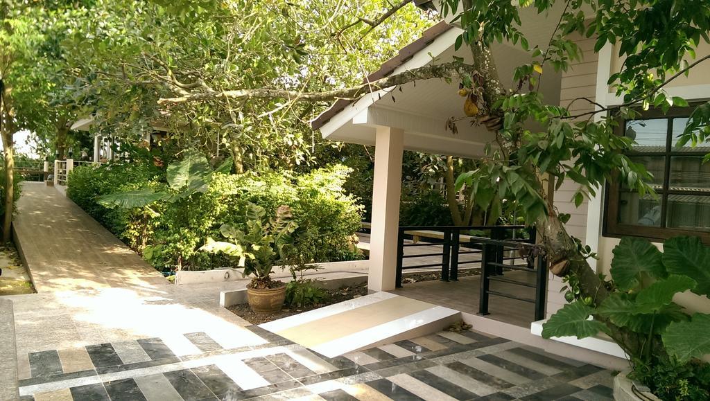 Damnoen Care Resort Damnoen Saduak Exterior foto